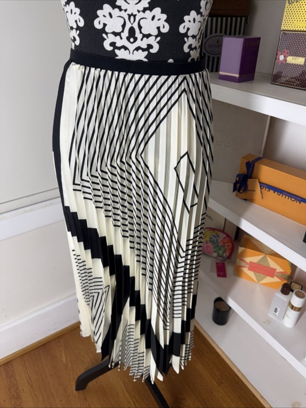 Mango Black & White Accordion Pleated Long Skirt With Belt Size S NEW WITH TAGS - Picture 6 of 13